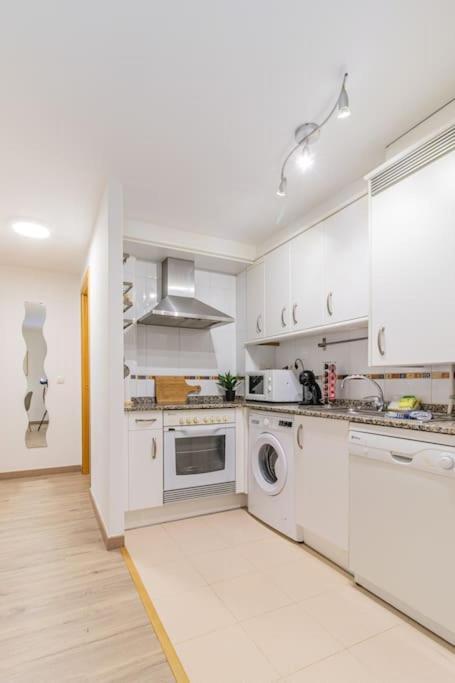 דירות Sabiñánigo Beautiful Flat In The Pyrenees * Free Parking מראה חיצוני תמונה